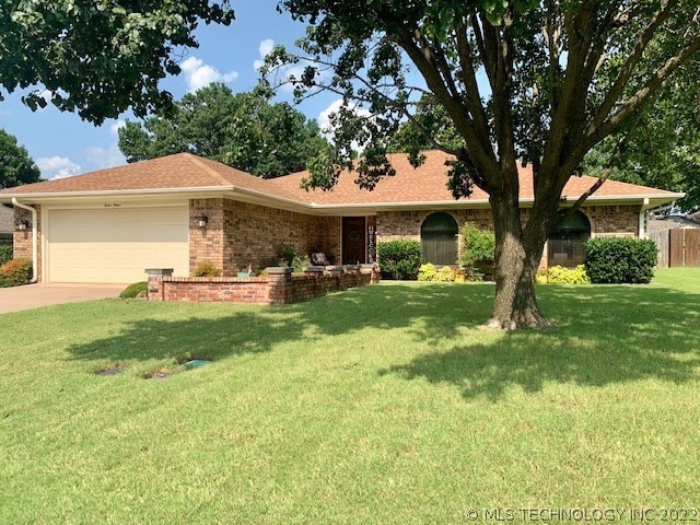 1212 Holly St, Ardmore, OK 73401 - photo 1