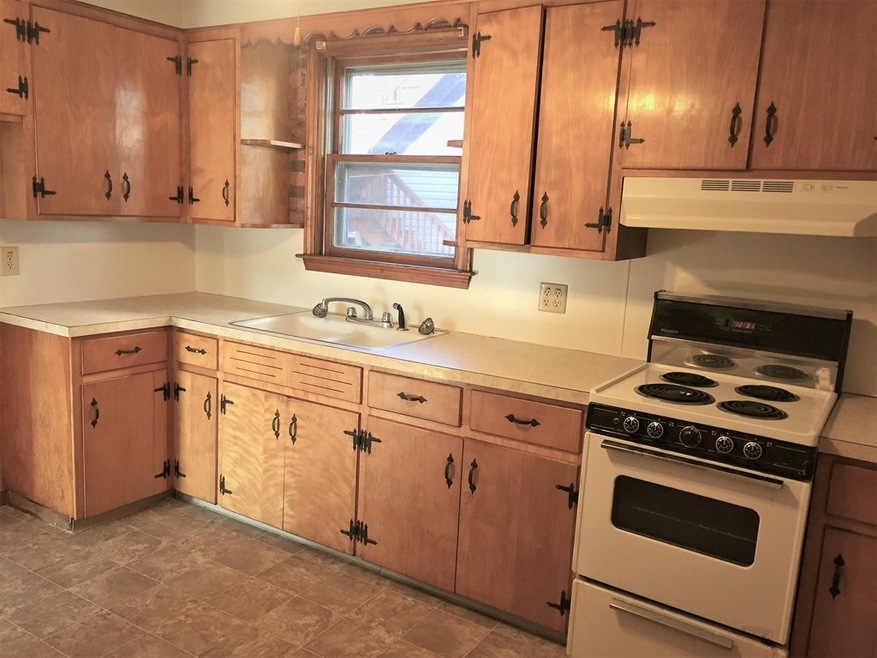 896 Cherry St unit 1, Fall River, MA 02720 - photo 1