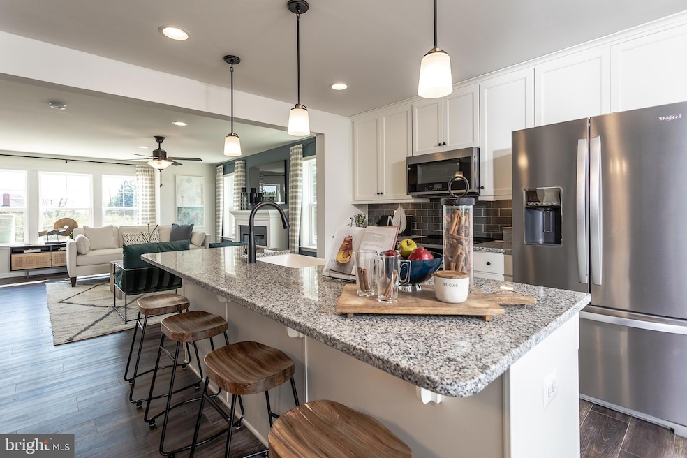 Sold $305,646 • Co-Listing Agent
