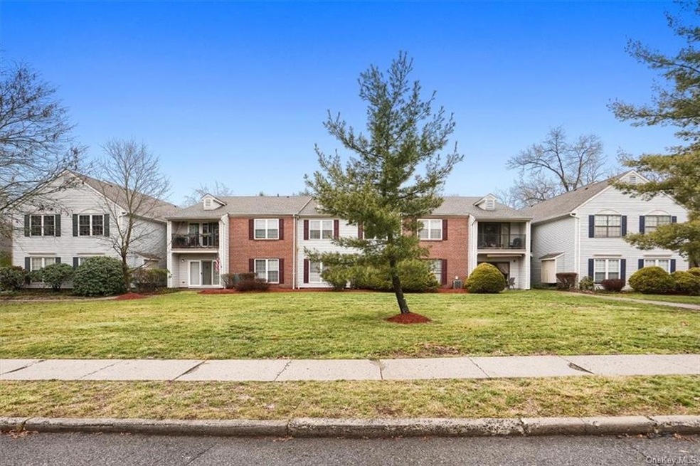 109 Cartwheel Ct unit 21, Washingtonville, NY 10992 - photo 1