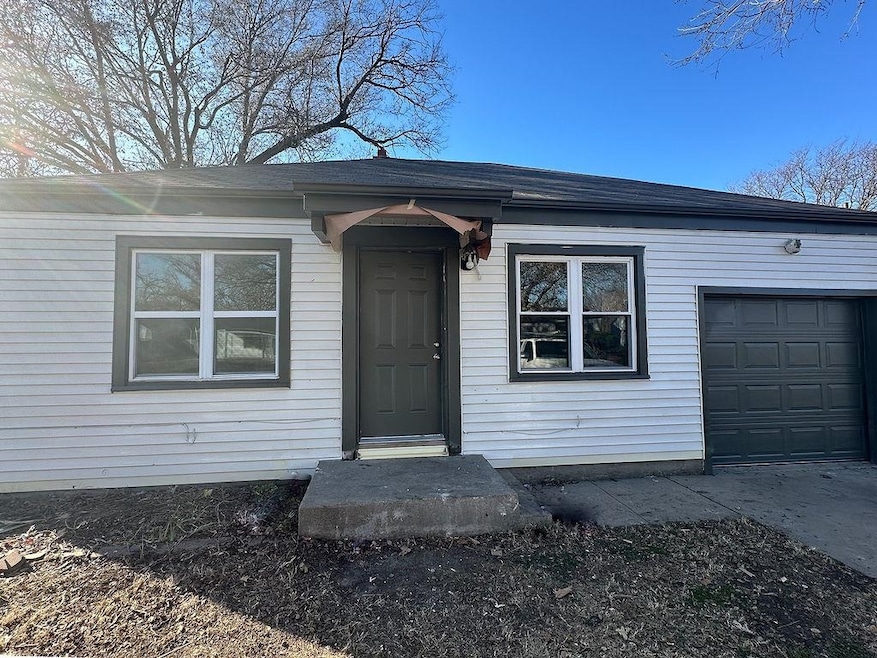 635 N Battin St, Wichita, KS 67208 - photo 1