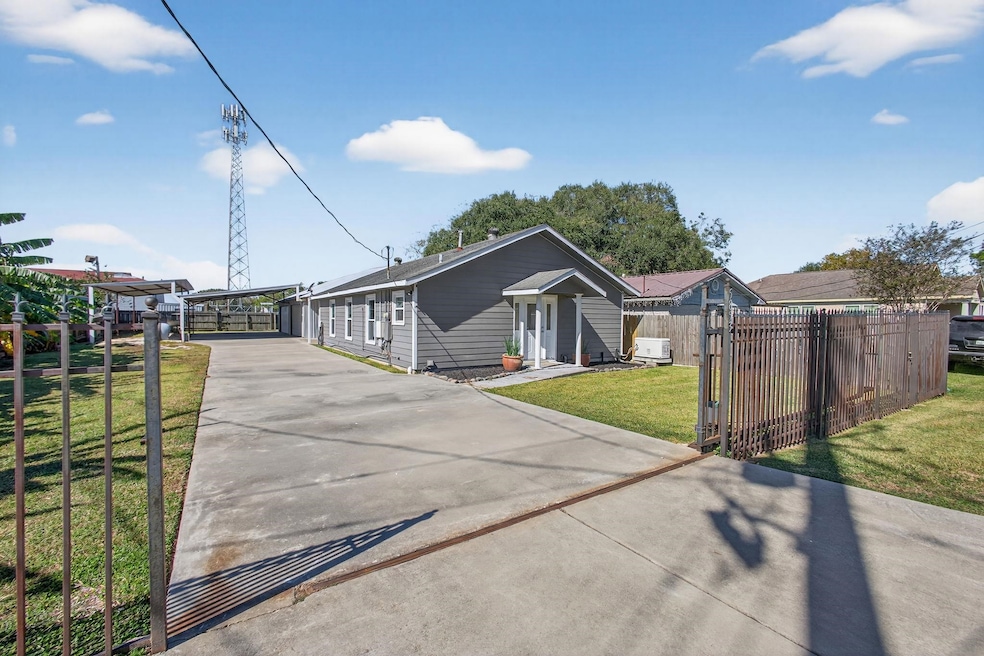 5853 Hazel Ave unit 1800 sq ft  METAL BU, Port Arthur, TX 77640 - photo 1