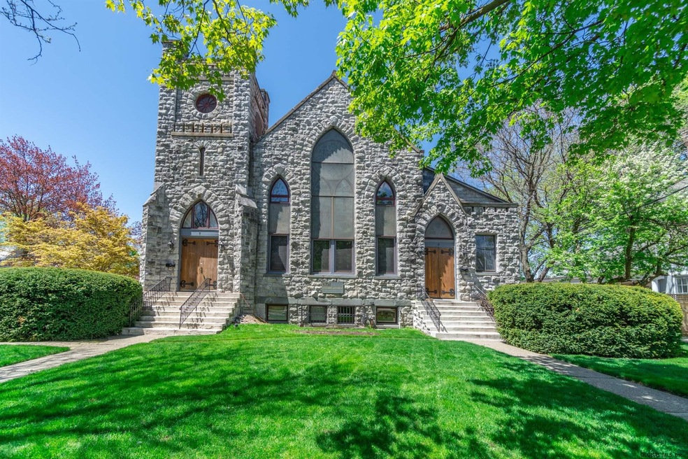 125 Circular St unit 6, Saratoga Springs, NY 12866 - photo 1