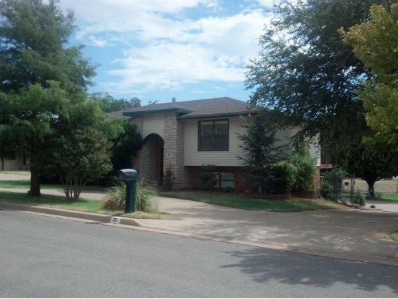 416 N Otis Ave, Elk City, OK 73644 - photo 1