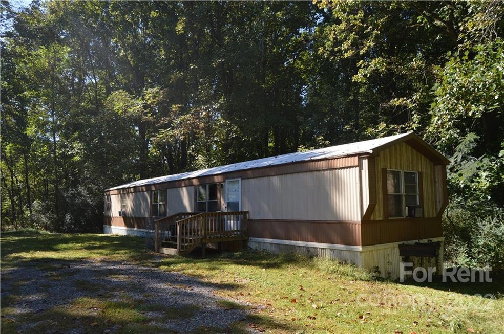 127 Estate Dr, Statesville, NC 28625 - photo 1