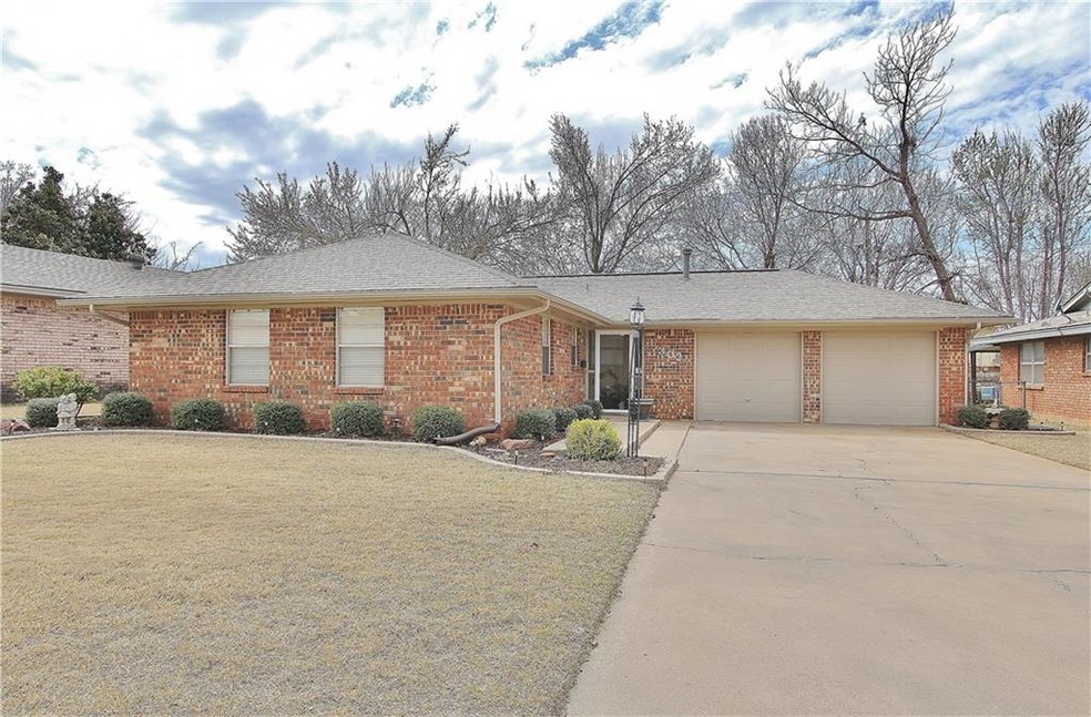 CHARMING 3 BED, 1 1/2 BATH HOME
