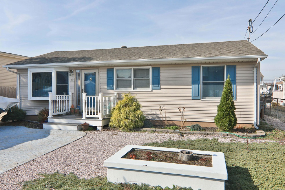 32 Carlyle Dr, Bayville, NJ 08721 - photo 1