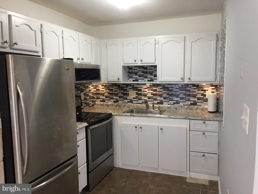 8684 Village Square Dr unit 14, Alexandria, VA 22309 - photo 1