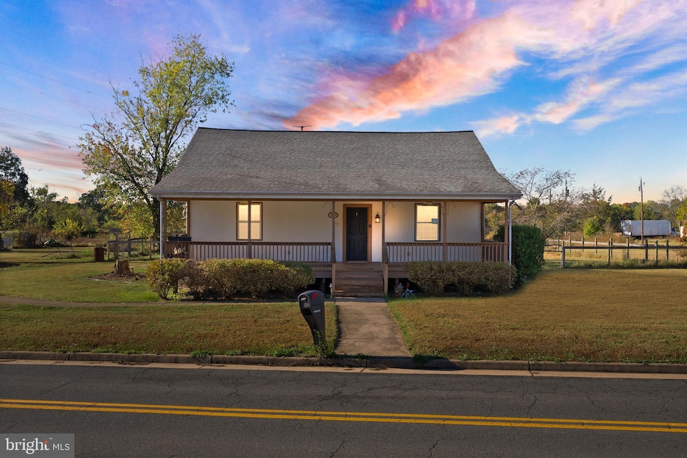 12629 Tin Pot Run Ln, Remington, VA 22734 - photo 1