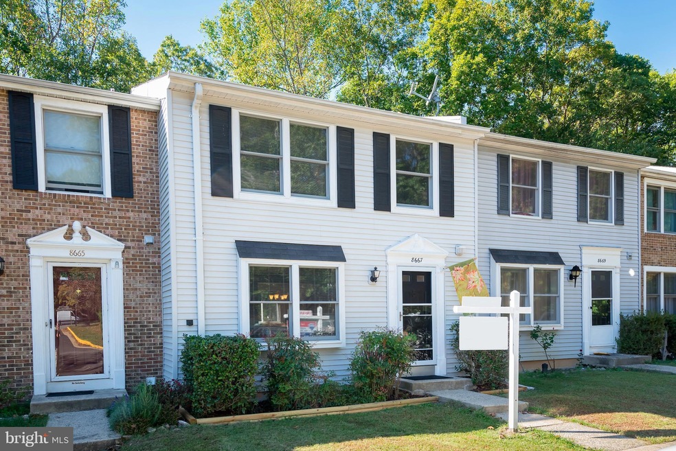 8667 Rising Creek Ct, Springfield, VA 22153 - photo 1