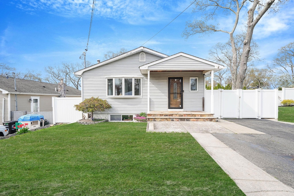 Sold $560,000 • Co-Listing Agent