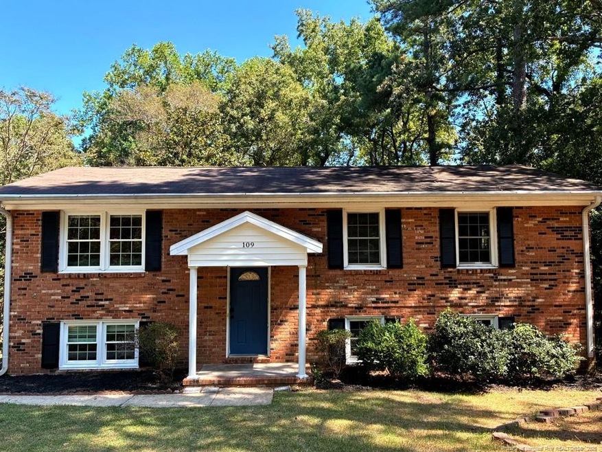 109 McFadyen Dr, Fayetteville, NC 28314 - photo 1