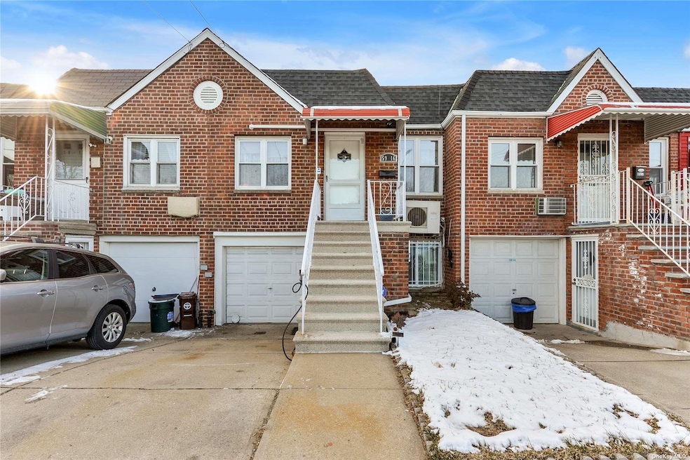 59-16 164th St, Flushing, NY 11365 - photo 1