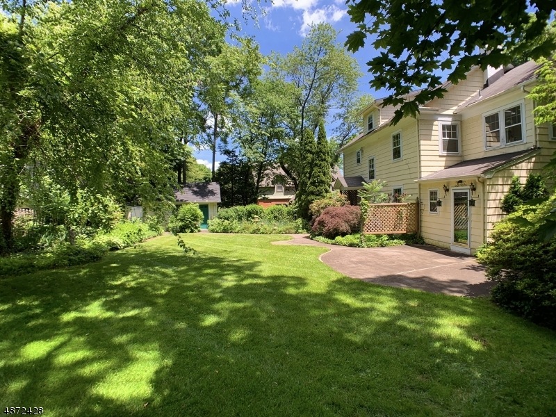 621 Berkeley Ave, Plainfield, NJ 07062 - photo 1