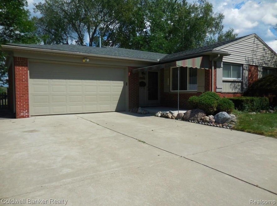 LOVELY RANCH HOME BACKING TO OPEN AREA