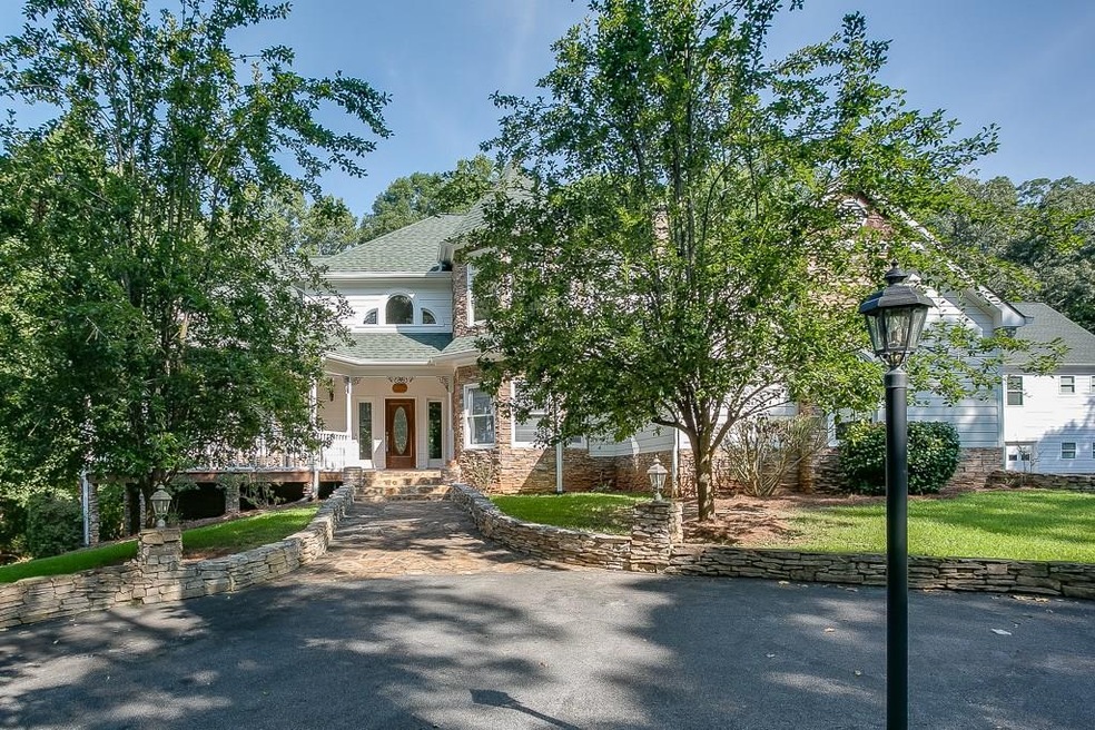 Exceptional, Flowery Branch estate with 2 story Vi