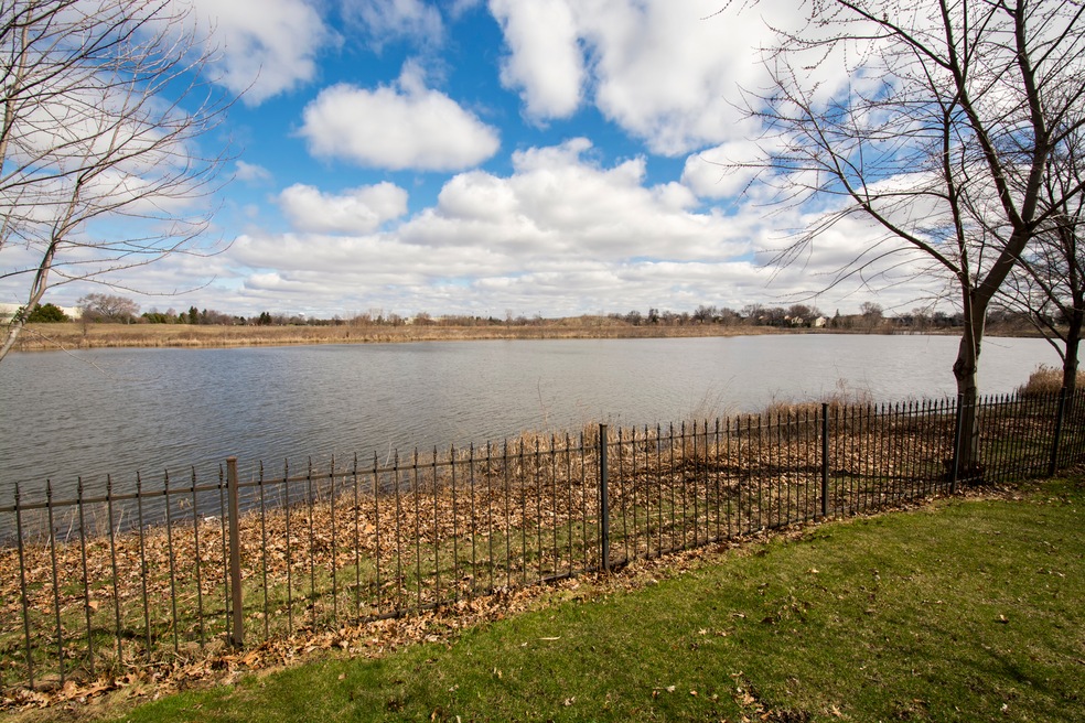 1288 Oakleaf Ct, Aurora, IL 60506 - photo 1