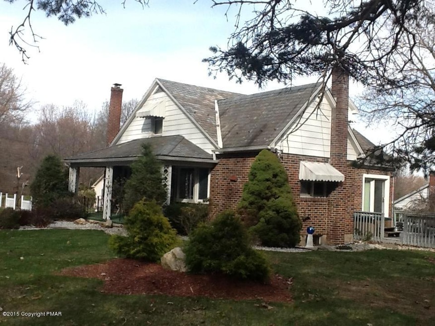 1580 Verona Ave, Pen Argyl, PA 18072 - photo 1