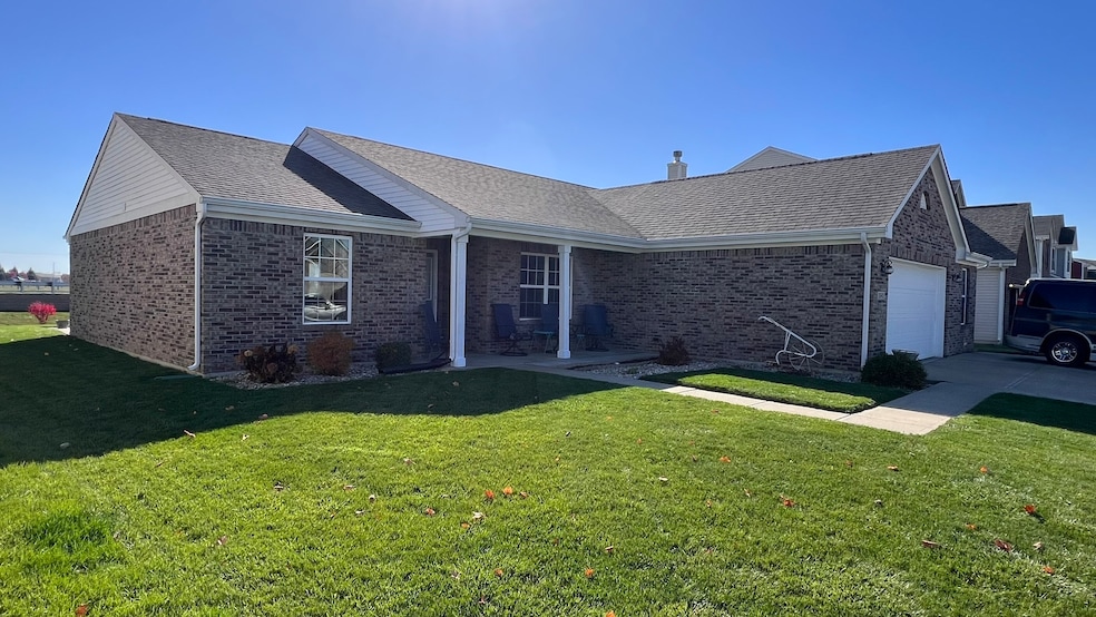 2643 Wildflower Ln, Greenwood, IN 46143 - photo 1