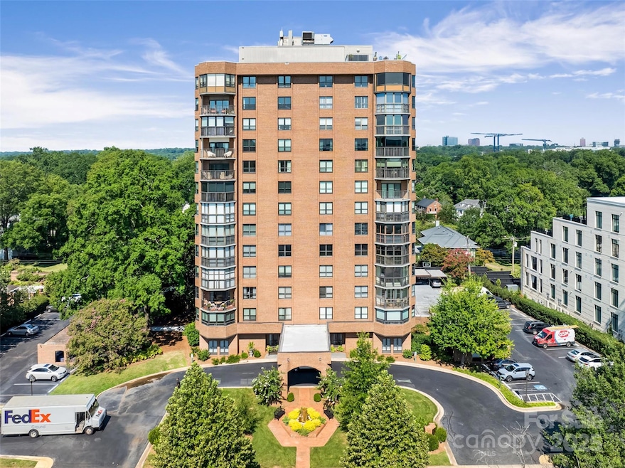 1530 Queens Rd unit 704, Charlotte, NC 28207 - photo 1