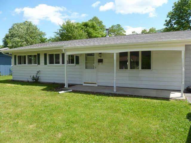 18 Princeton St, Red Hook, NY 12571 - photo 1