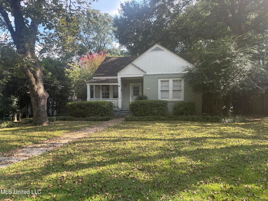 607 Arrowhead Dr unit Abc, Jackson, MS 39216 - photo 1