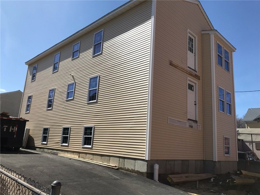 100 Mawney St, Providence, RI 02907 - photo 1