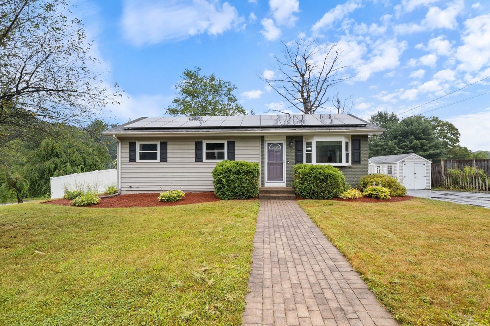 2 Heather Dr, Hooksett, NH 03106 - photo 1