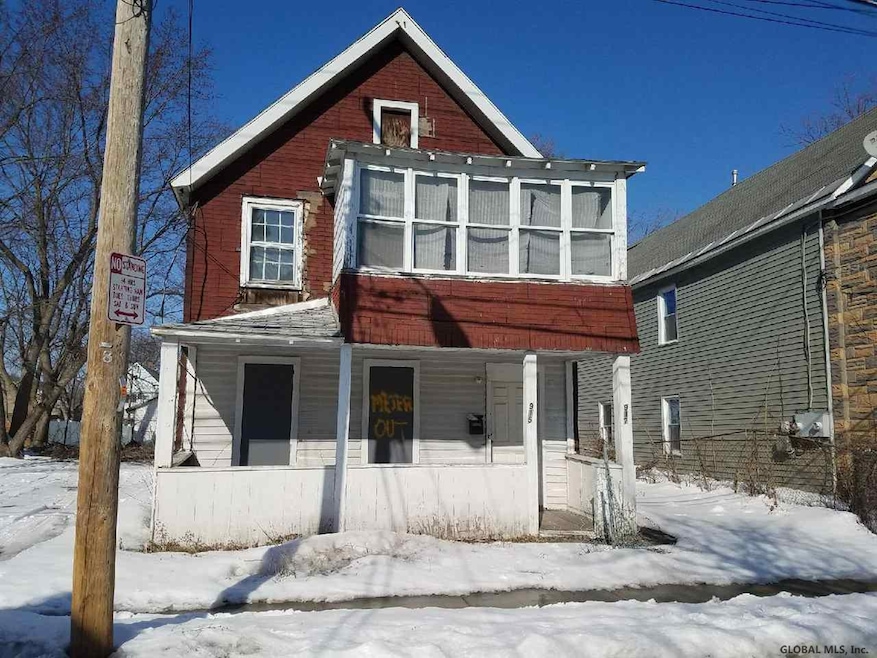 915 Strong St, Schenectady, NY 12307 - photo 1