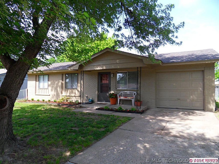 Great home ready to move in.  New paint, new roof,