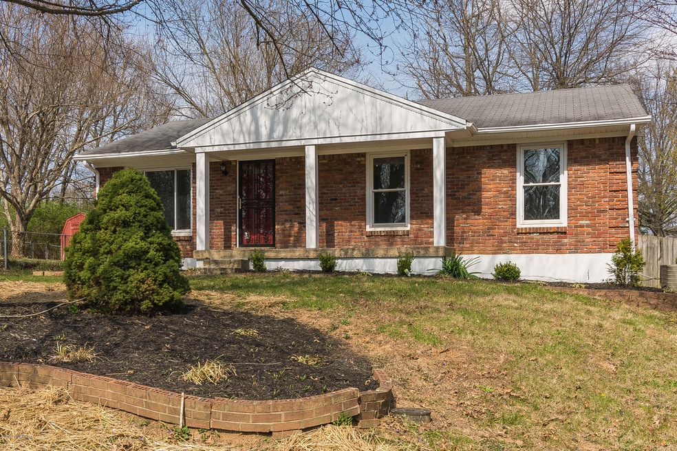 6515 Daverman Ct, Louisville, KY 40228 - photo 1