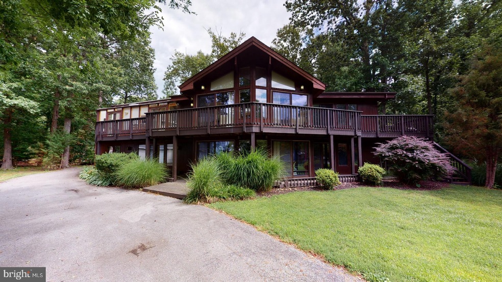 11515 Magnolia Ct, Swan Point, MD 20645 - photo 1