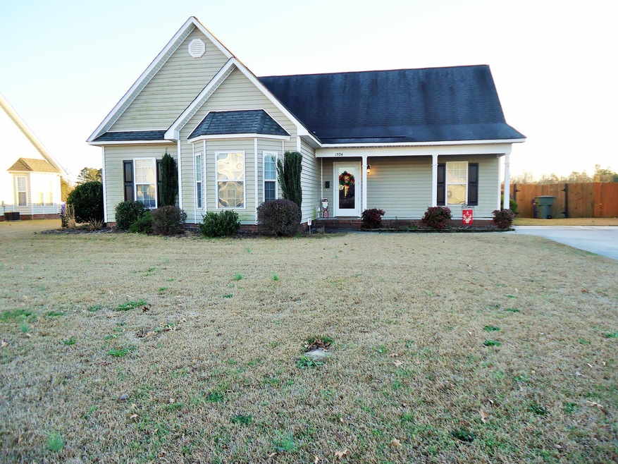 1524 Ashmoor Ln, Winterville, NC 28590 - photo 1