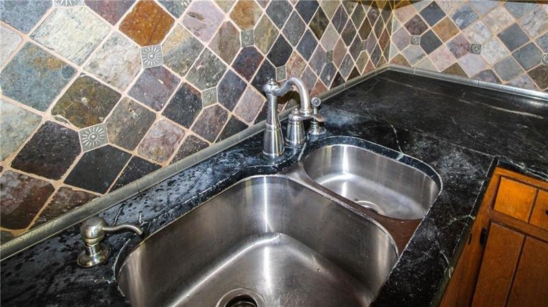 4643 Seminole Dr, Gainesville, GA 30506 - photo 1