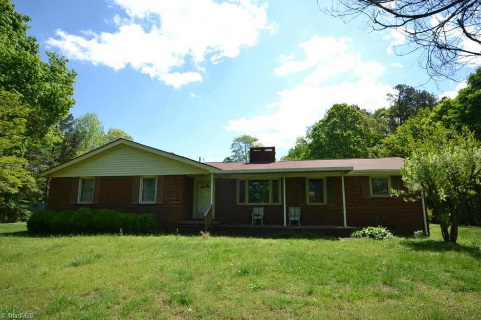 1249 Southmont Dr, Asheboro, NC 27205 - photo 1