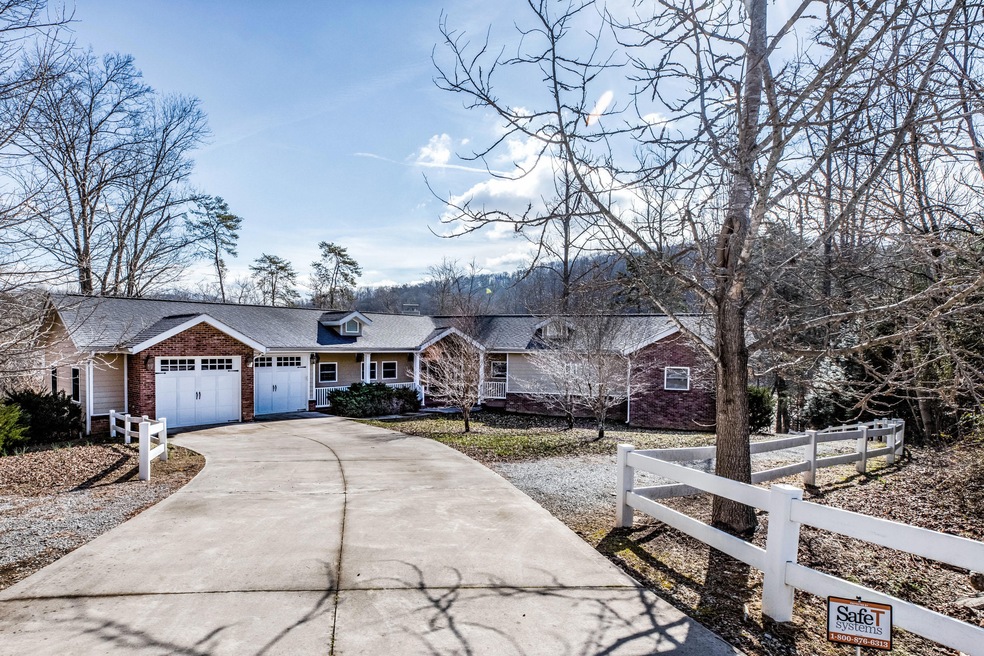 365 Lick Branch Rd-40