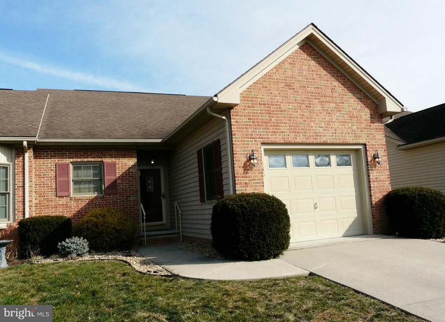 146 Heritage Ln, New Market, VA 22844 - photo 1