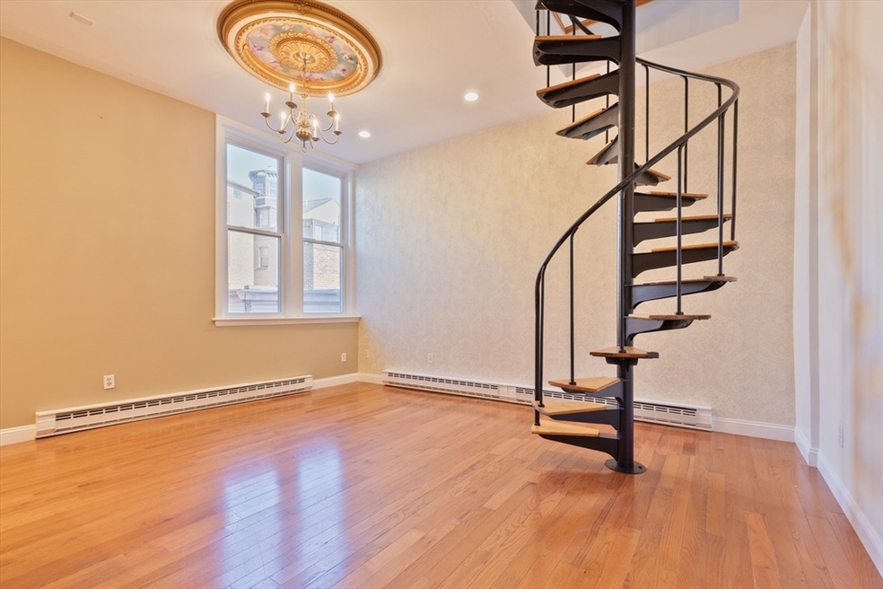 287 Hanover St unit 9, Boston, MA 02113 - photo 1