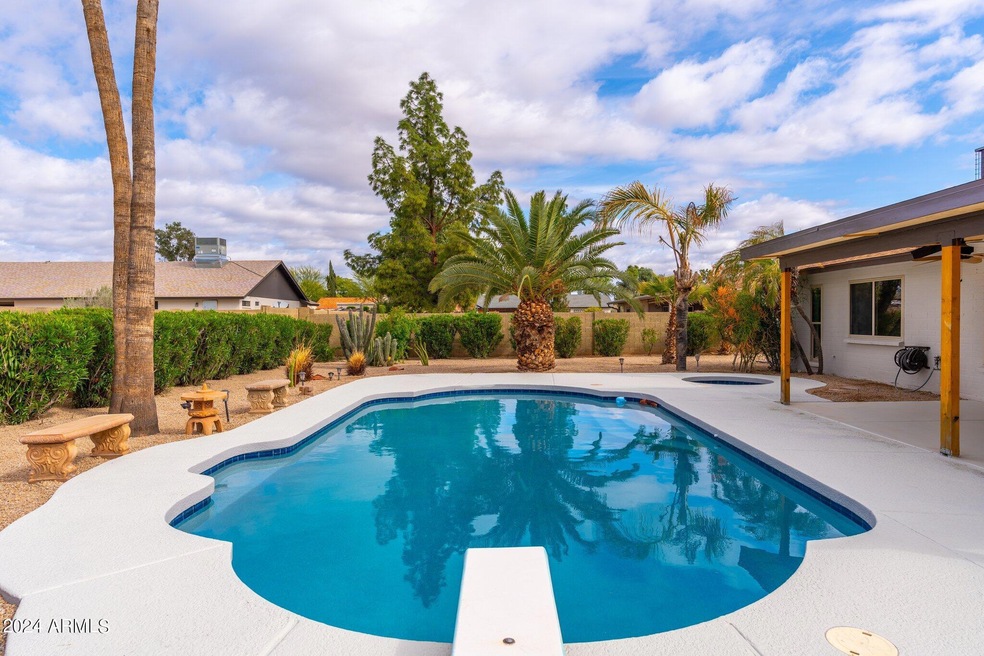 14410 N 43rd Pl - 35