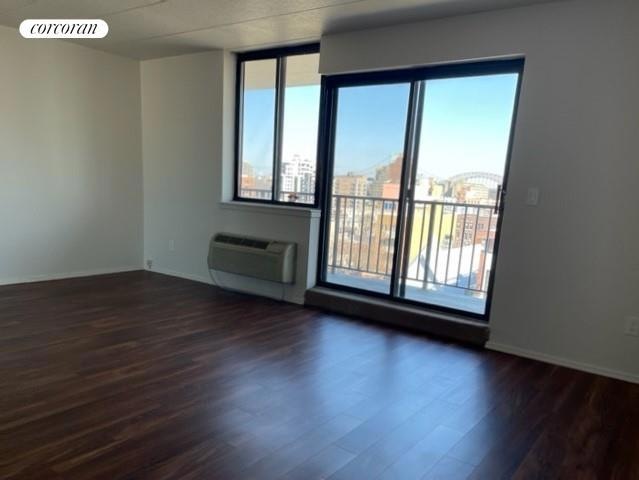 Crescent Towers unit 7C, Astoria, NY 11102 - photo 1