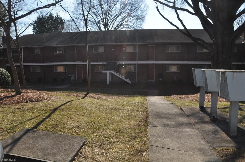 1608 W Northwest Blvd unit C, Winston Salem, NC 27104 - photo 1