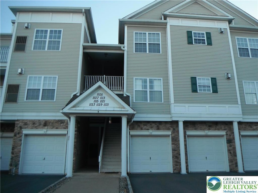 1113 Old Course Ln, Easton, PA 18042 - photo 1