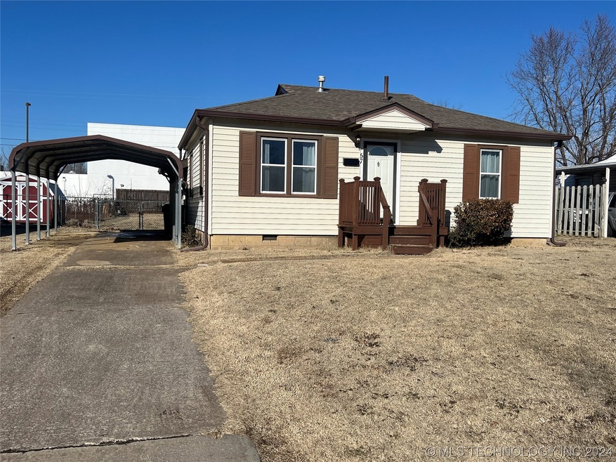 Newly remodeled 2 bedroom, 1 bathroom bungalow in