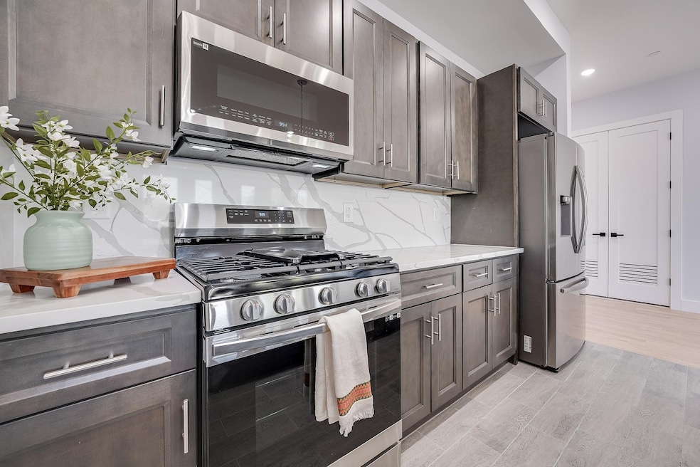 52 Cambridge Ave unit 16, Jersey City, NJ 07307 - photo 1