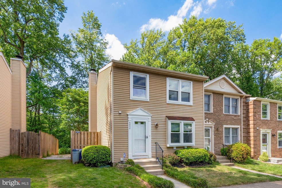6820 Montivideo Square Ct, Falls Church, VA 22043 - photo 1