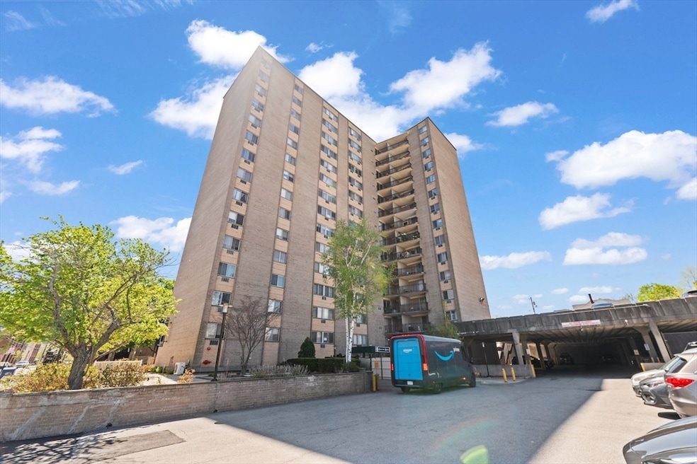 For Sale $325,000 • Co-Listing Agent