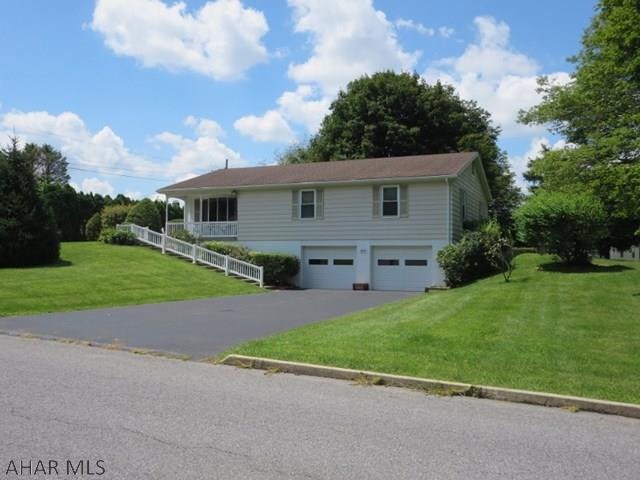 536 E Watson St, Bedford, PA 15522 - photo 1
