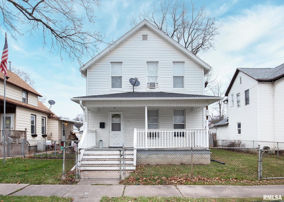 1832 W 6th St, Davenport, IA 52802 - photo 1