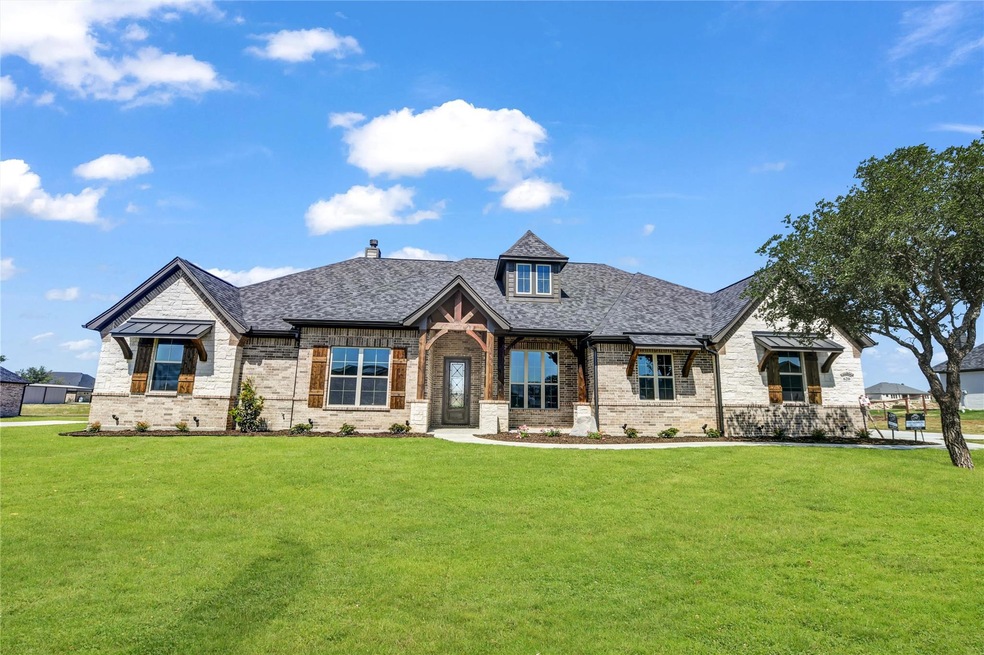 620 Gatlin Pass, Azle, TX 76020 - photo 1