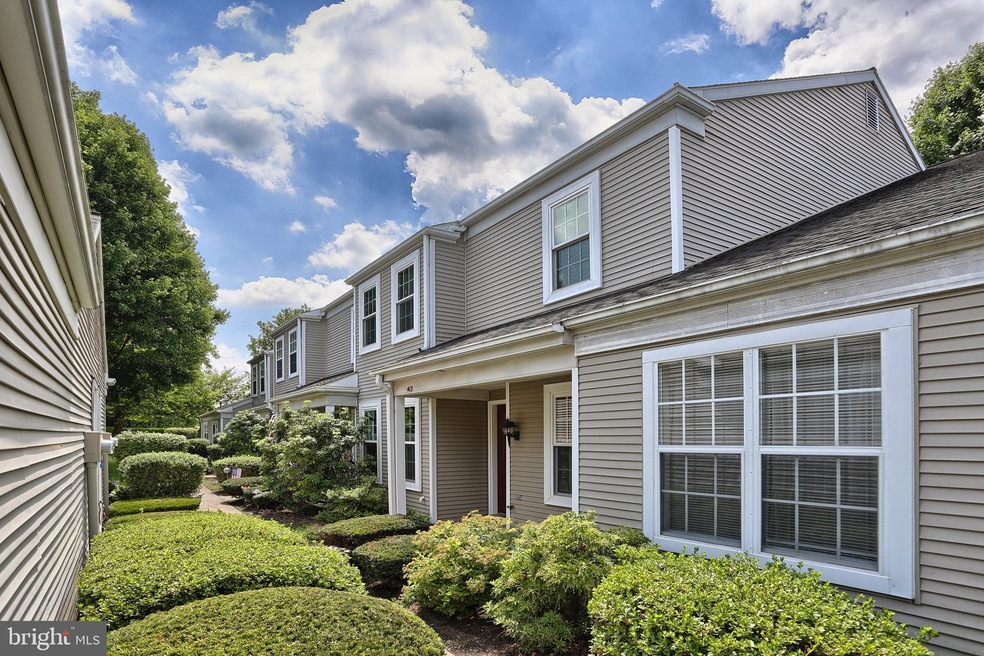 413 Barrington Ct, Palmyra, PA 17078 - photo 1